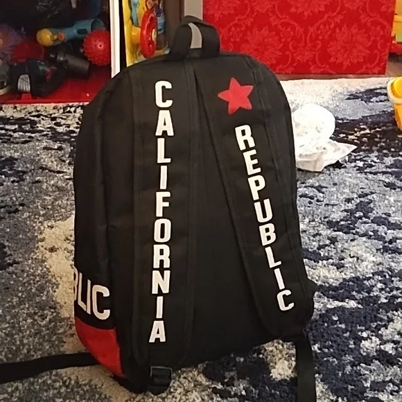 Backpack - Picture 2 of 3